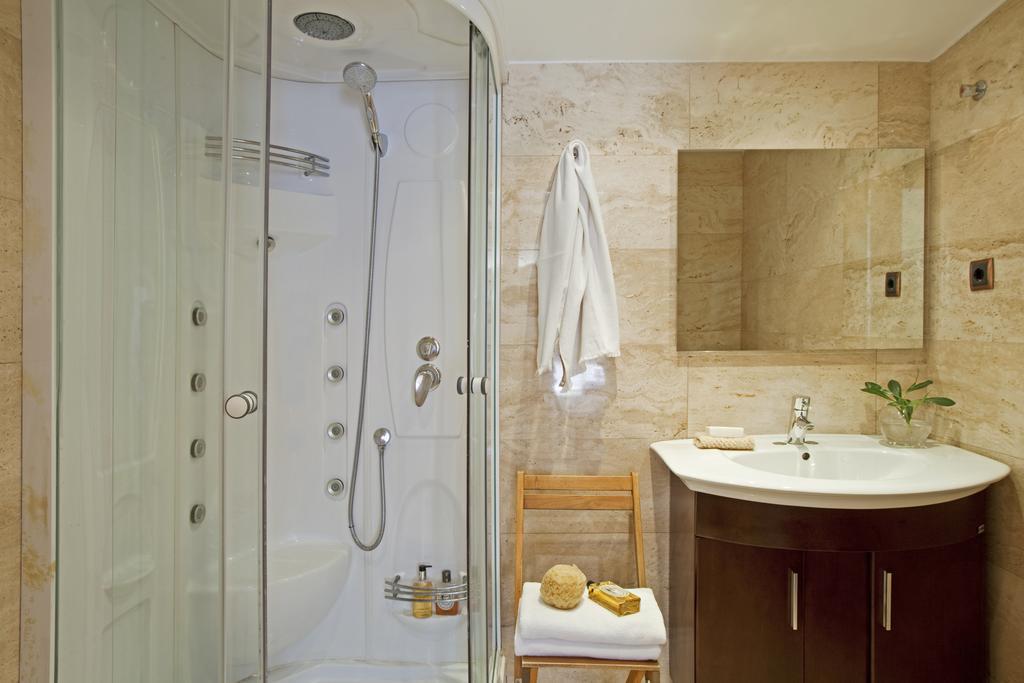 Ainb Las Ramblas-Colon Apartments Barcelona Exterior foto