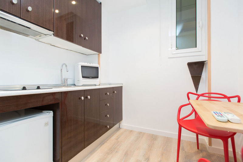 Ainb Las Ramblas-Colon Apartments Barcelona Exterior foto