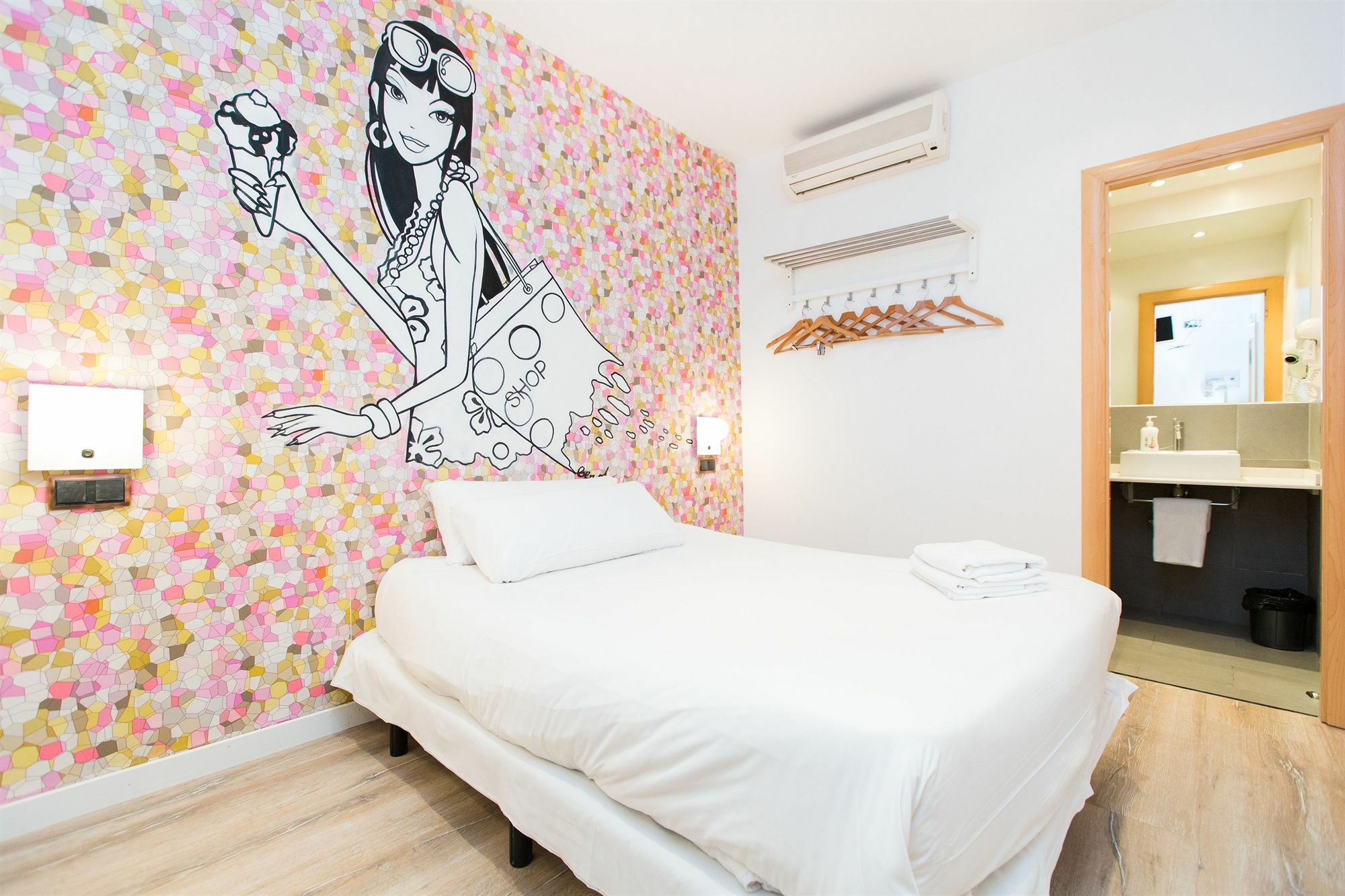 Ainb Las Ramblas-Colon Apartments Barcelona Exterior foto